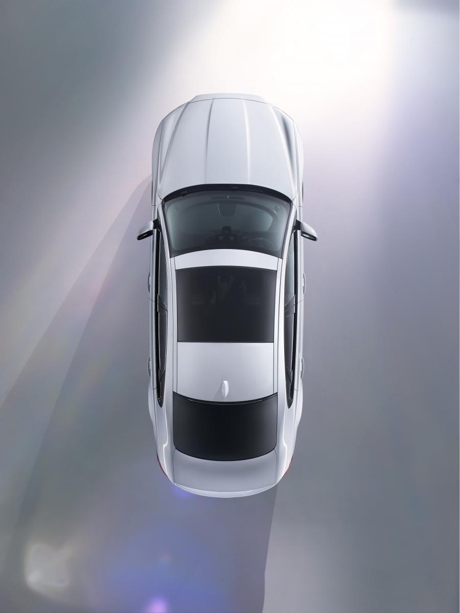  Jaguar XF S AWD 2015 года  (фото 8 из 43)